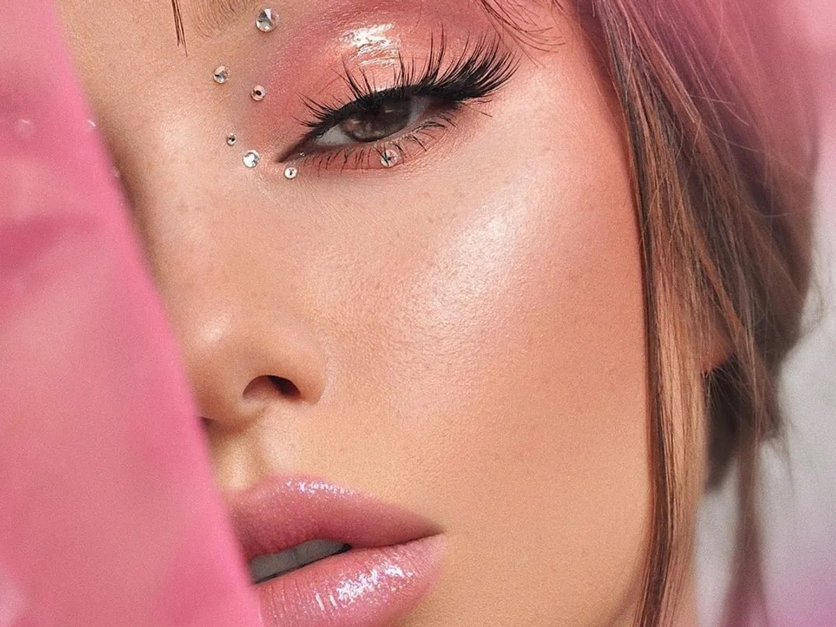 خدمات متنوع سالن عروس و زیبایی افشان